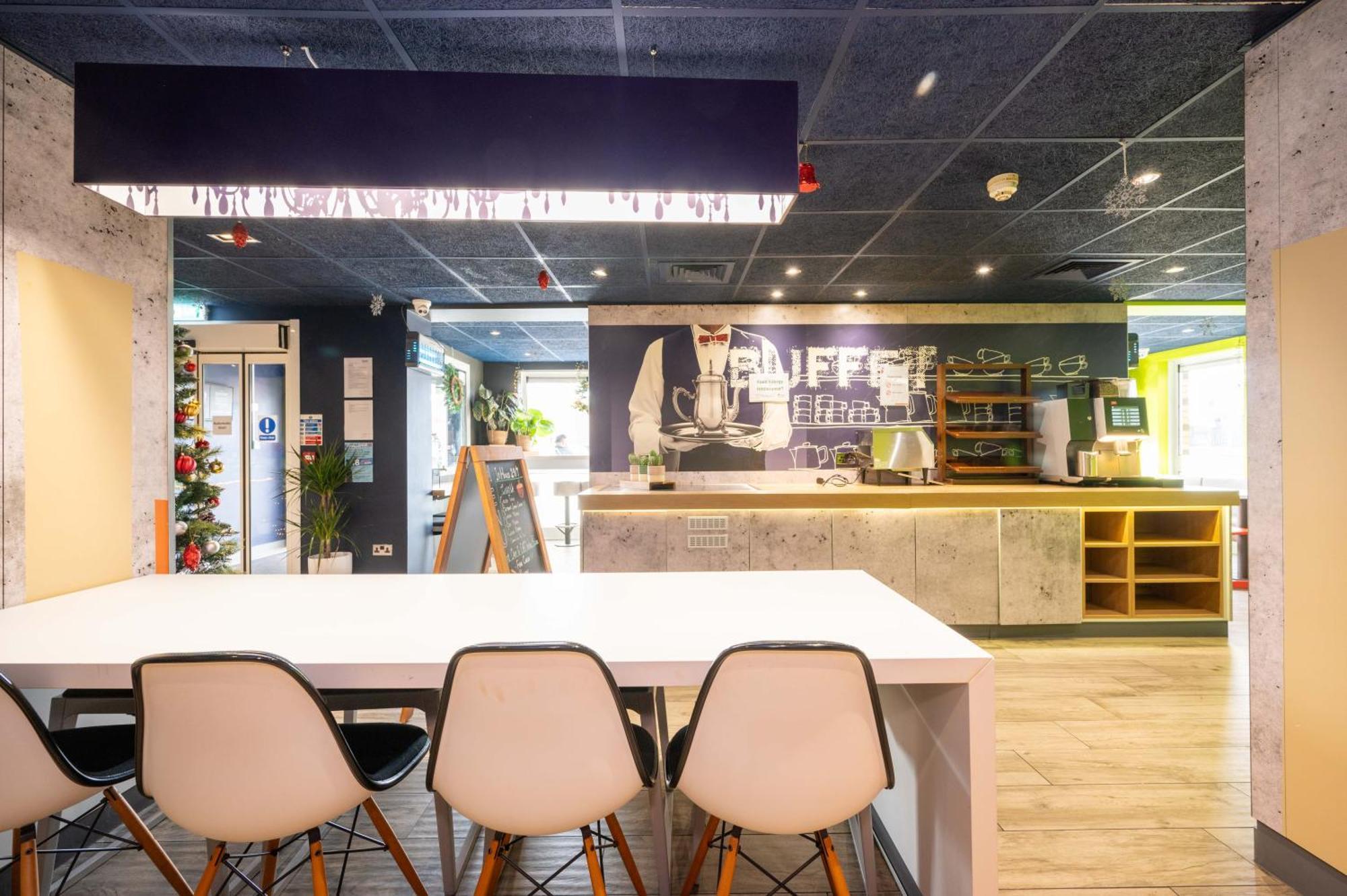 Hotel Ibis Budget London Barking 2*